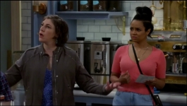 Call Me Kat Battle Bots - Season 01 Episode 11